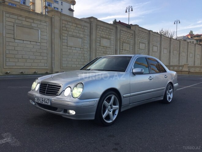 Mercedes E 320 2000, 199,000 km - 3.2 l - Bakı
