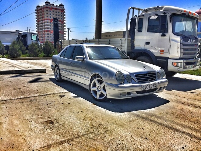 Mercedes E 320 2000, 199,000 km - 3.2 l - Bakı