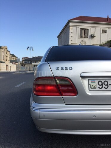 Mercedes E 320 2000, 199,000 km - 3.2 l - Bakı