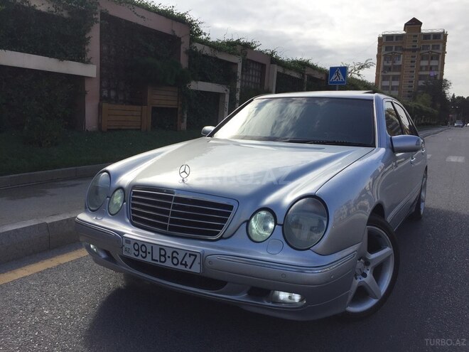 Mercedes E 320 2000, 199,000 km - 3.2 l - Bakı