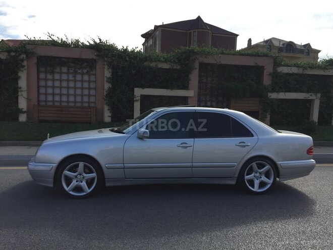 Mercedes E 320 2000, 199,000 km - 3.2 l - Bakı