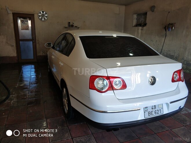 Volkswagen Passat 2006, 215,000 km - 2.0 l - Bakı