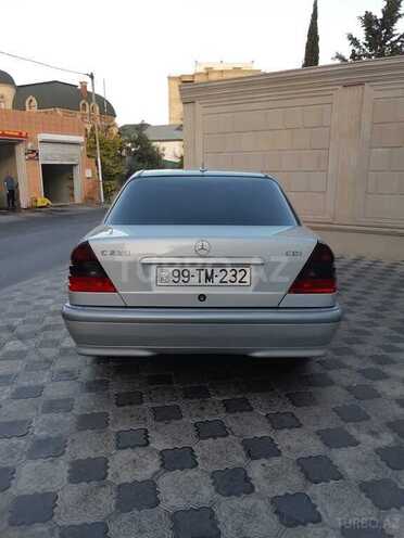 Mercedes C 220 2000, 323,000 km - 2.2 l - Bakı