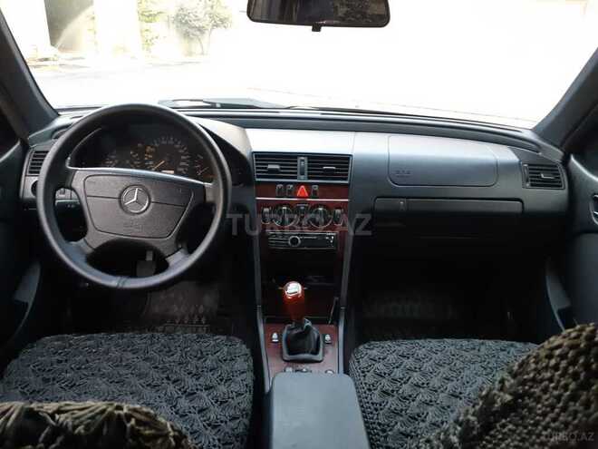 Mercedes C 220 2000, 323,000 km - 2.2 l - Bakı