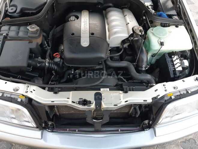 Mercedes C 220 2000, 323,000 km - 2.2 l - Bakı