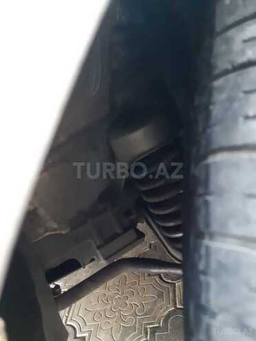 Mercedes C 220 2000, 323,000 km - 2.2 l - Bakı