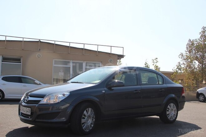 Opel Astra 2008, 165,000 km - 1.3 л - Bakı