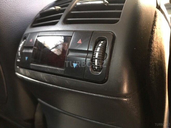 Mercedes E 320 2003, 233,000 km - 3.2 l - Bakı