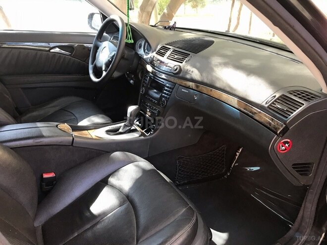 Mercedes E 320 2003, 233,000 km - 3.2 l - Bakı