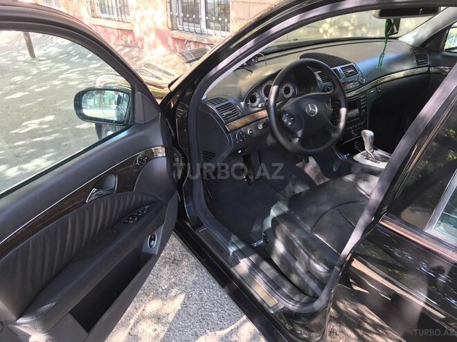 Mercedes E 320 2003, 233,000 km - 3.2 l - Bakı