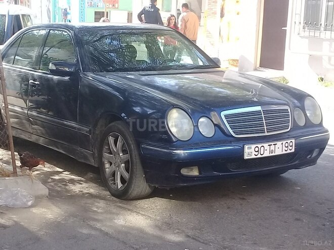 Mercedes E 220 2000, 320,000 km - 2.2 л - Bakı