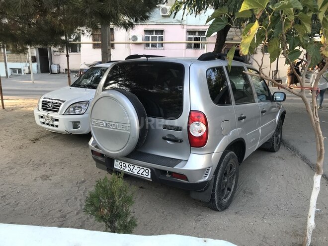 Chevrolet Niva 2006, 382,338 km - 1.7 л - Sumqayıt