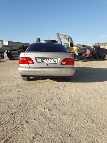 Mercedes E 200 1997, 360,000 km - 2.0 л - Bakı