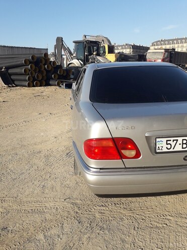 Mercedes E 200 1997, 360,000 km - 2.0 л - Bakı