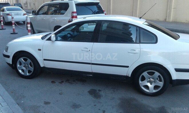 Volkswagen Passat 1999, 246,321 km - 1.8 л - Bakı