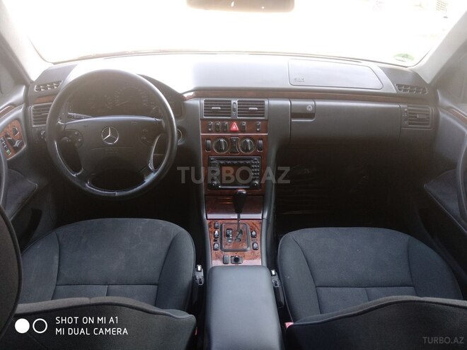 Mercedes E 280 2000, 306,450 km - 2.8 l - Bakı