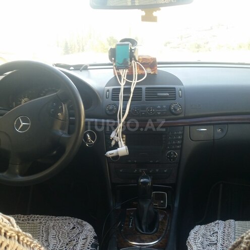 Mercedes E 220 2006, 273,000 km - 2.2 l - Bakı