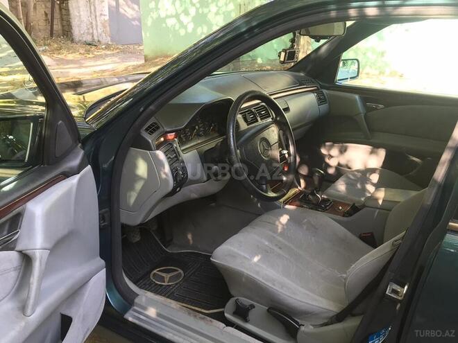 Mercedes E 200 1996, 262,000 km - 2.0 л - Bakı