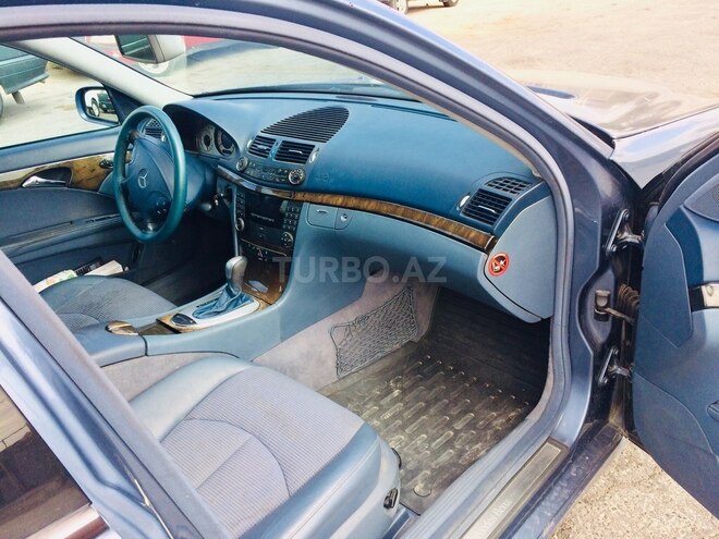 Mercedes E 240 2002, 260,000 km - 2.4 l - Bakı