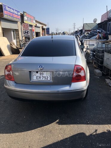 Volkswagen Passat 2001, 180,000 km - 1.5 l - Bakı