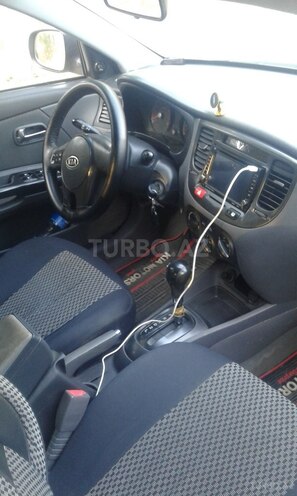 Kia Rio 2010, 242,000 km - 1.4 l - Bakı