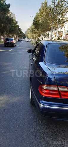 Mercedes E 220 1999, 285,000 km - 2.2 л - Bakı