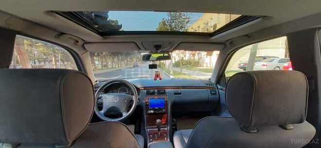 Mercedes E 220 1999, 285,000 km - 2.2 л - Bakı