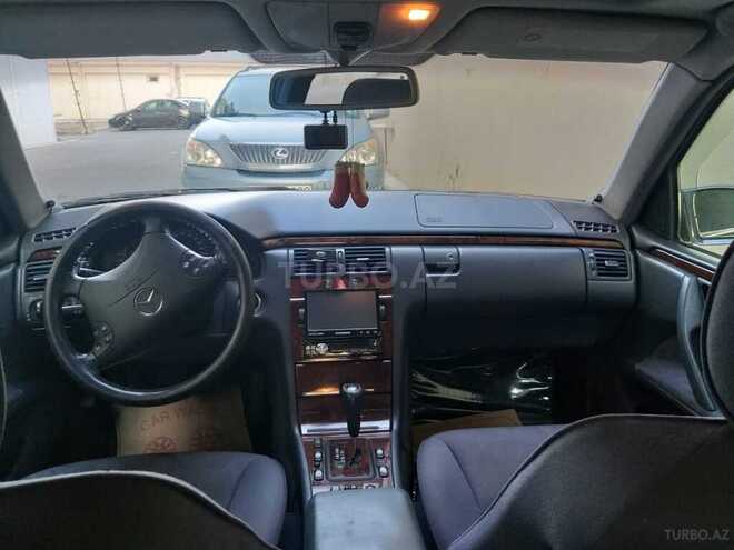 Mercedes E 220 1999, 285,000 km - 2.2 л - Bakı