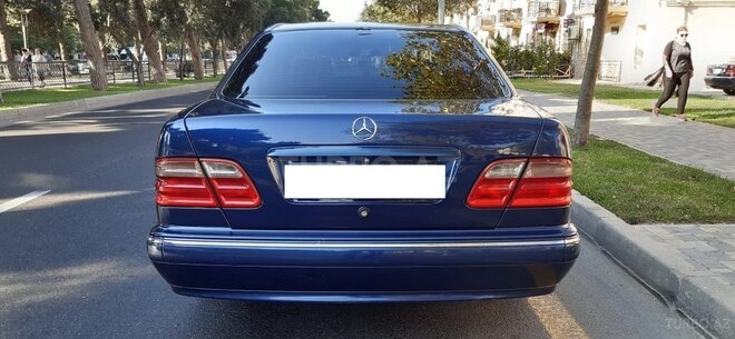 Mercedes E 220 1999, 285,000 km - 2.2 л - Bakı