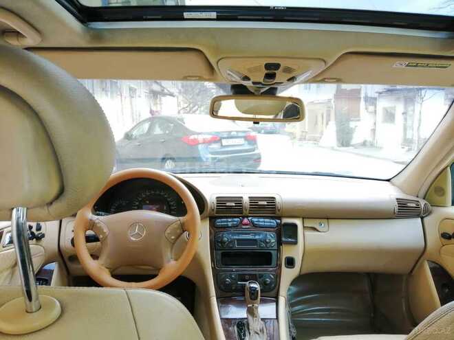 Mercedes C 280 2002, 267,700 km - 2.6 l - Bakı