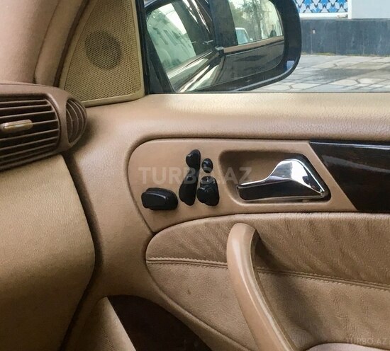 Mercedes C 280 2002, 267,700 km - 2.6 l - Bakı