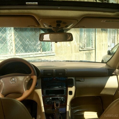 Mercedes C 280 2002, 267,700 km - 2.6 l - Bakı