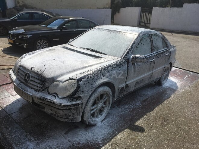 Mercedes C 280 2002, 267,700 km - 2.6 l - Bakı