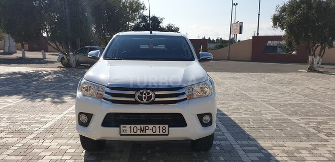 Toyota Hilux 2016, 98,000 km - 2.4 l - Bakı