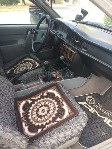 Mercedes 190 1991, 253,288 km - 2.0 l - Xırdalan