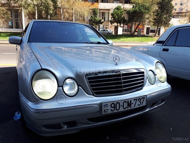 Mercedes E 320 2001, 393,000 km - 3.2 l - Bakı