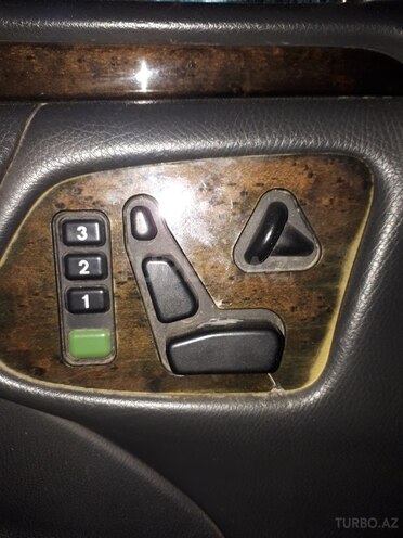 Mercedes E 320 2001, 393,000 km - 3.2 l - Bakı
