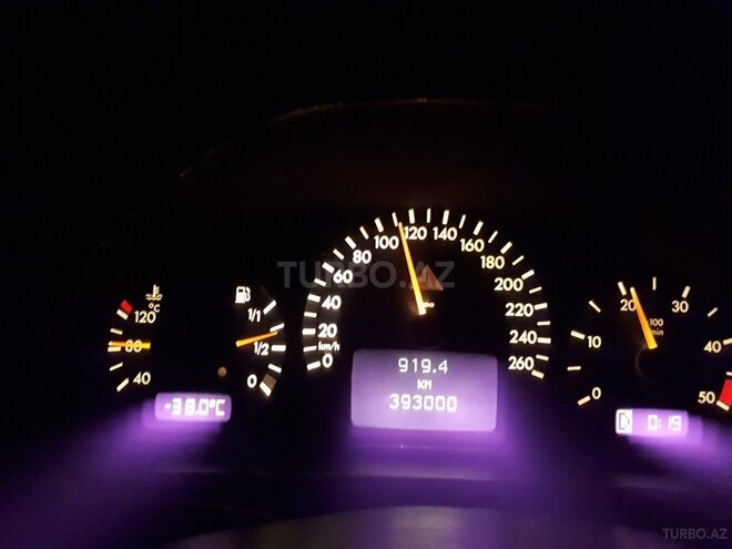 Mercedes E 320 2001, 393,000 km - 3.2 l - Bakı