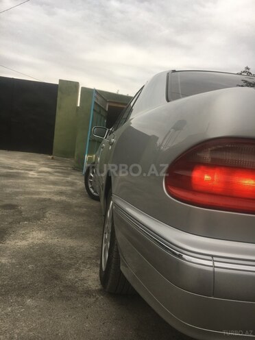 Mercedes E 240 2000, 153,573 km - 2.4 l - Ağcabədi