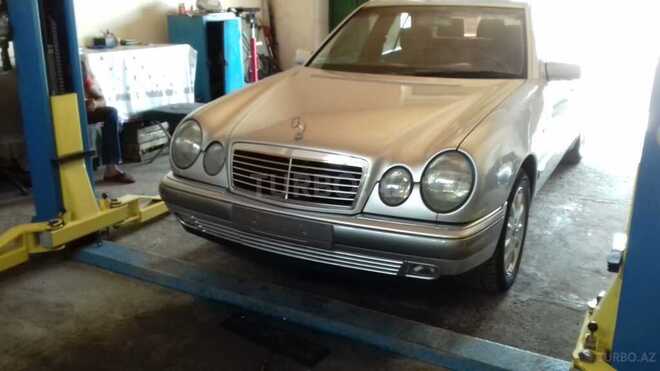 Mercedes E 240 1998, 325,000 km - 2.4 l - Gəncə