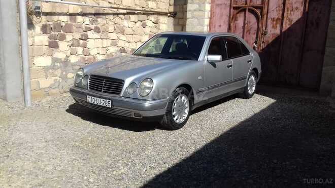 Mercedes E 240 1998, 325,000 km - 2.4 l - Gəncə