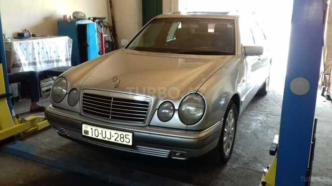 Mercedes E 240 1998, 325,000 km - 2.4 l - Gəncə