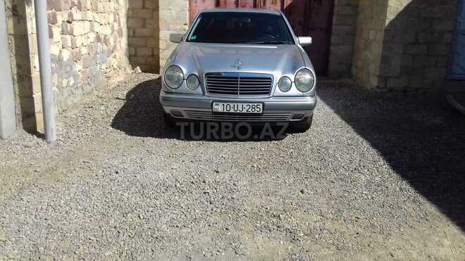 Mercedes E 240 1998, 325,000 km - 2.4 l - Gəncə