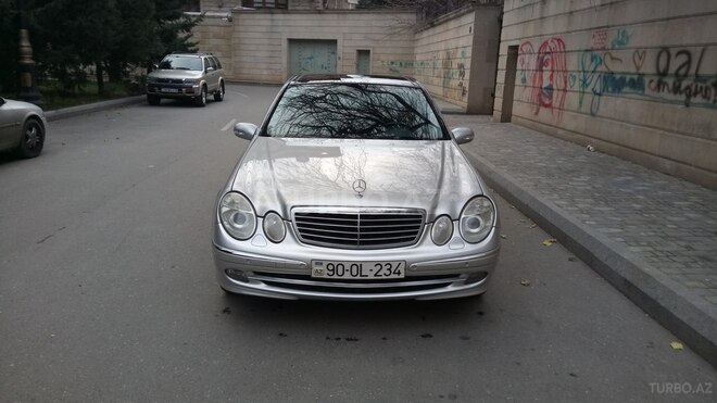 Mercedes E 270 2002, 299,000 km - 2.7 l - Bakı