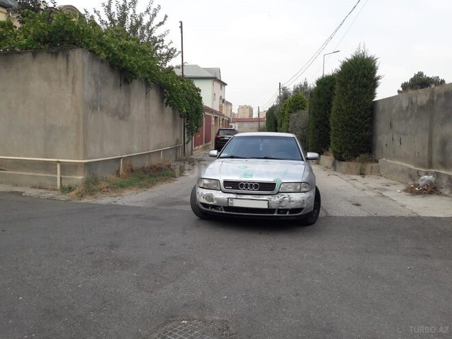 Audi A4 1997, 278,500 km - 1.7 l - Bakı