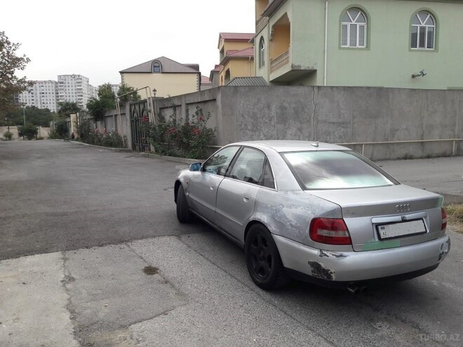Audi A4 1997, 278,500 km - 1.7 l - Bakı