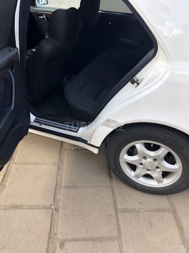 Mercedes C 180 1993, 200,000 km - 1.8 l - Biləsuvar