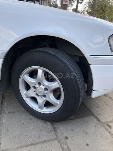 Mercedes C 180 1993, 200,000 km - 1.8 l - Biləsuvar