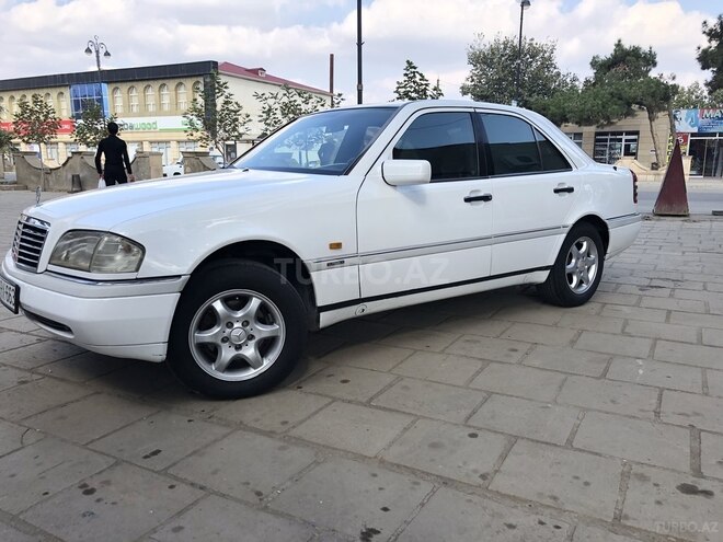 Mercedes C 180 1993, 200,000 km - 1.8 l - Biləsuvar