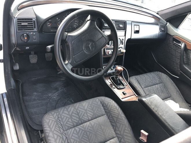 Mercedes C 180 1993, 200,000 km - 1.8 l - Biləsuvar
